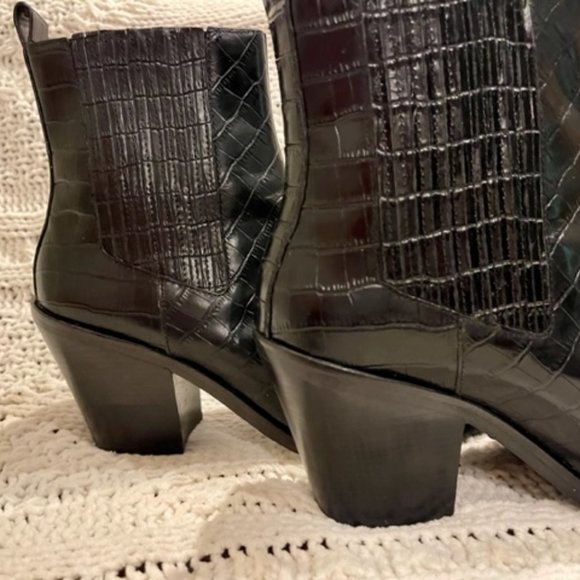 Alice + Olivia Westra Croc Embossed Leather Ankle Boots in Black 40 (9.5,10)
